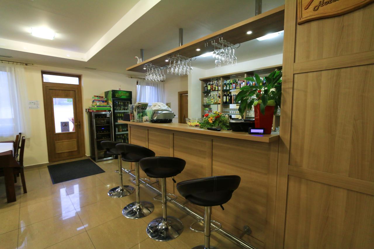 Horsky Hotel Kristina Hrustin Εξωτερικό φωτογραφία